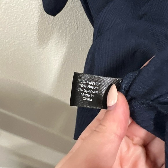 Lane Bryant Navy Blue V Neck Wrap Fitted Blouse T Shirt Size 26/28 - Picture 5 of 6